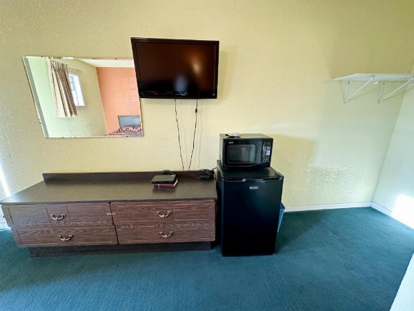 Dickens Country Stays image 5